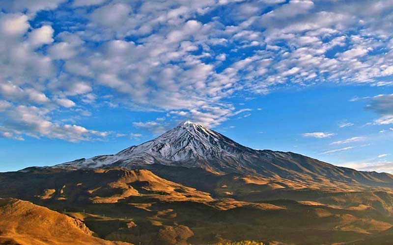 طبیعت‌گردی در دنا: راهنمای کامل کوهنوردی و آرامش در بلندترین رشته‌کوه زاگرس